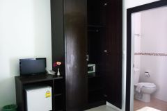thana patong guest house 8/10