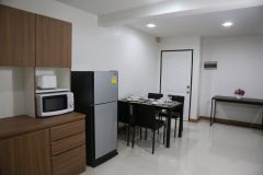 Eastwood condo 2 bedrooms for  5/11