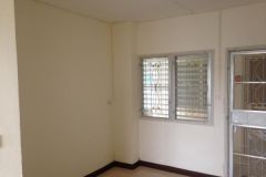 2 br condo for people with low 1/5