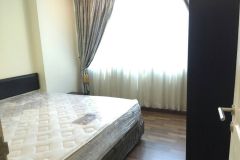 Condo for Rent, Near BTS Victory Station and Airport Link Ratchaprarop : Big corner room 72.10 sqm