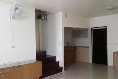 House/Town home for rent At Th 2/10