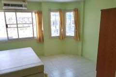 Room for rent Poonphon