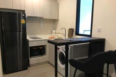 For rent Life Asoke 9/10