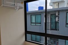 Room for rent Modern Condo on  2/10