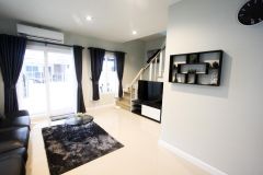 Decorated stylish townhome for Rent with fully furnished , good location can travel easily to Chiang