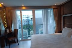 Centara Azure Pattaya Hotel 2/6