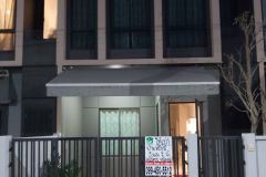 For rent, PLENO Sukhumvit-Bangna Km. 7, new house with furniture and air