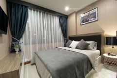 Detached condo for rent with 1 3/6
