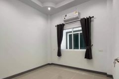 Single storey House for rent w 5/8