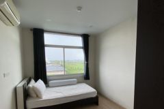 Detached condo for rent with 2 4/9