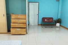 2/3Room Residence for Lady on  3/7