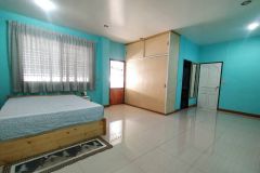 2/3Room Residence for Lady on Petchkaserm Road Soi 77