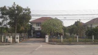 A single house fully-furnished for rent on 20 minute from Airport