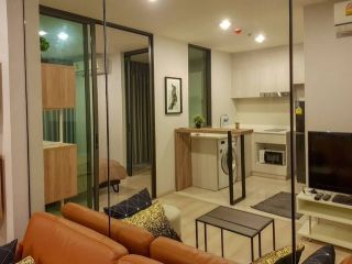 Rent Life Pinklao, Pool View, Beautiful room, Fully furnished!