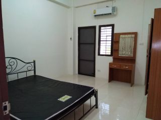 Thongsuk Apartment
