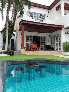 Private pool villa pattaya city