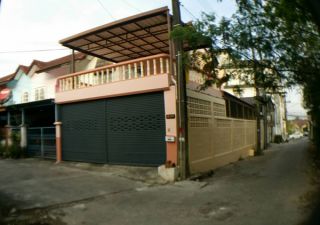 Townhouse for rent at KaoKilo Road, Sriracha on the main road near Sukhumvit