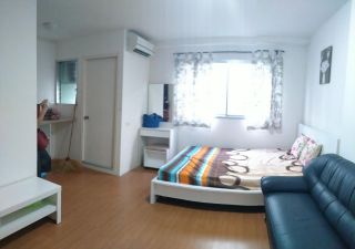 Room for rent with cheap price at Lumpini Condo Chonburi