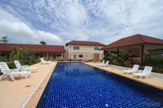Arysa Phuket Resort