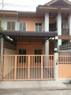 House for rent in Chiangmai city, Near Chiangmai Airport.