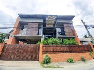 2-storey loft style house for rent, close to Sarasas Witaed Lanna-Chiang Mai Airport, Mae Hia