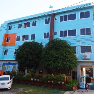 Suriyaporn Residence