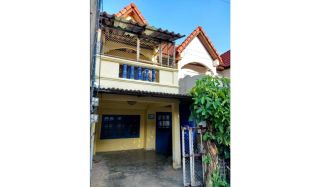 Townhouse for sale/rent near Wat Suan Dok.