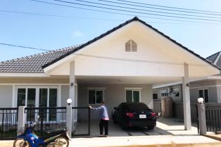 House for rent in Maejo, in housing development with security guard.