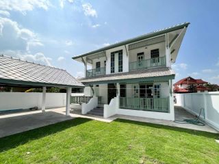 Classic colonial style 2-storey house for rent in Pa Daet-Mae Hia, near Chiang Mai Airport