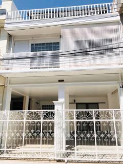 Townhome 3 Storey For Rent in Sukhumvit Area  Near BTS Bang Chak Station Great Locations