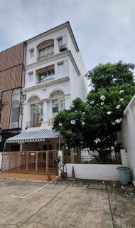 Townhouse/Home Office for Rent (Baan Klang Muang Radchada Ladprao)