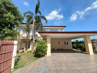 house for rent 3 bedroom 2 bathroom in Lomtalay village 1 Ban Chang