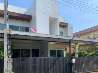 Townhouse for rent,Fa Ham-San Phisuea, Chiang Mai, near Dara and Prince Royal's colleges